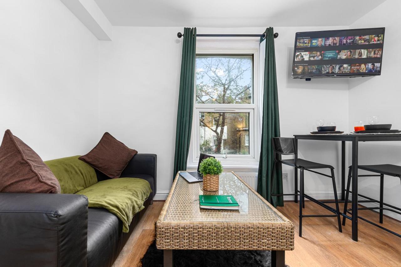 Modern Gem Brixton Centre Cozy & Comfort Charis City Studio London Exterior photo